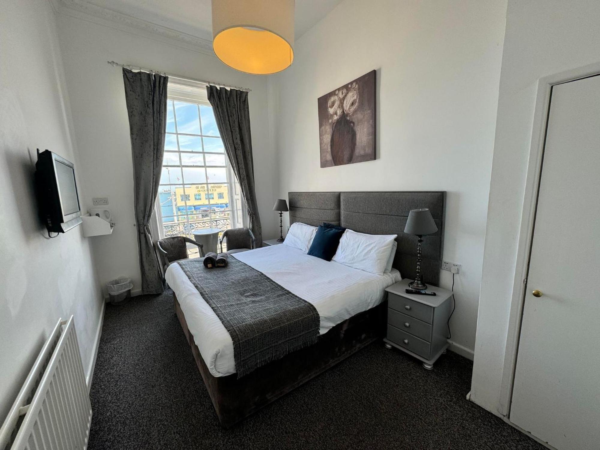 The Jubilee West- With Facilities & Smokehouse - Newly Refurbished Facilities 3*