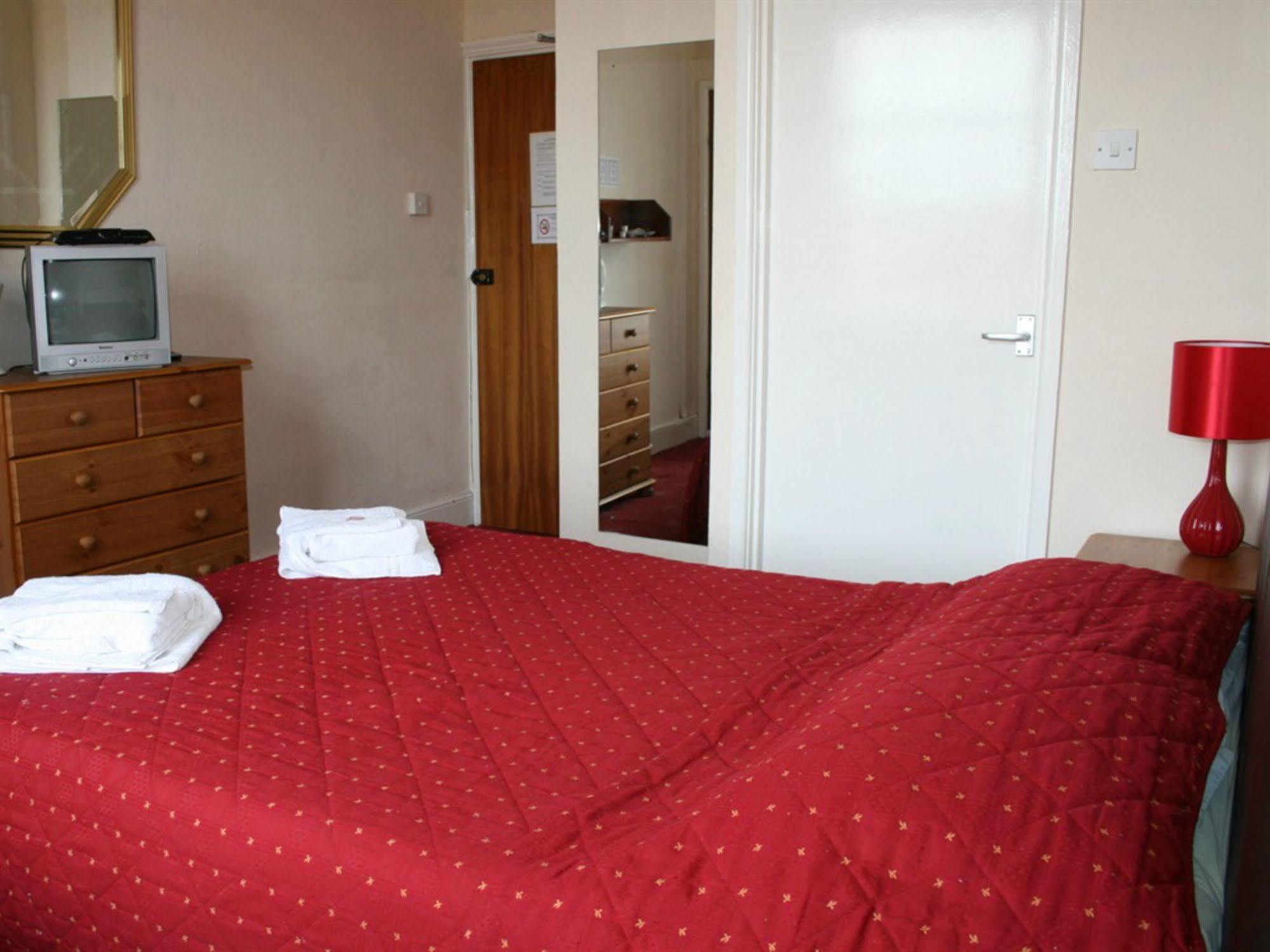 The Jubilee West- With Facilities & Smokehouse - Newly Refurbished Facilities 3*
