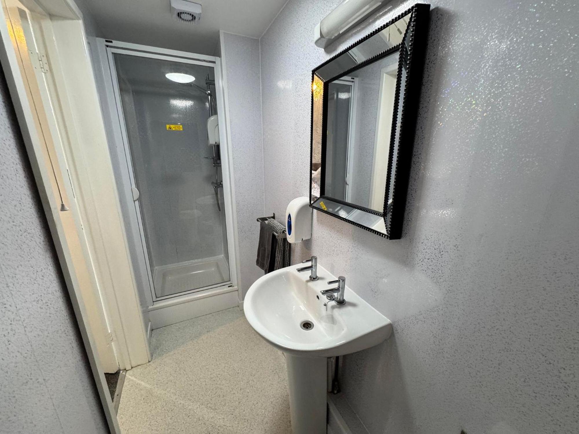 The Jubilee West- With Facilities & Smokehouse - Newly Refurbished Facilities Hotel Weymouth