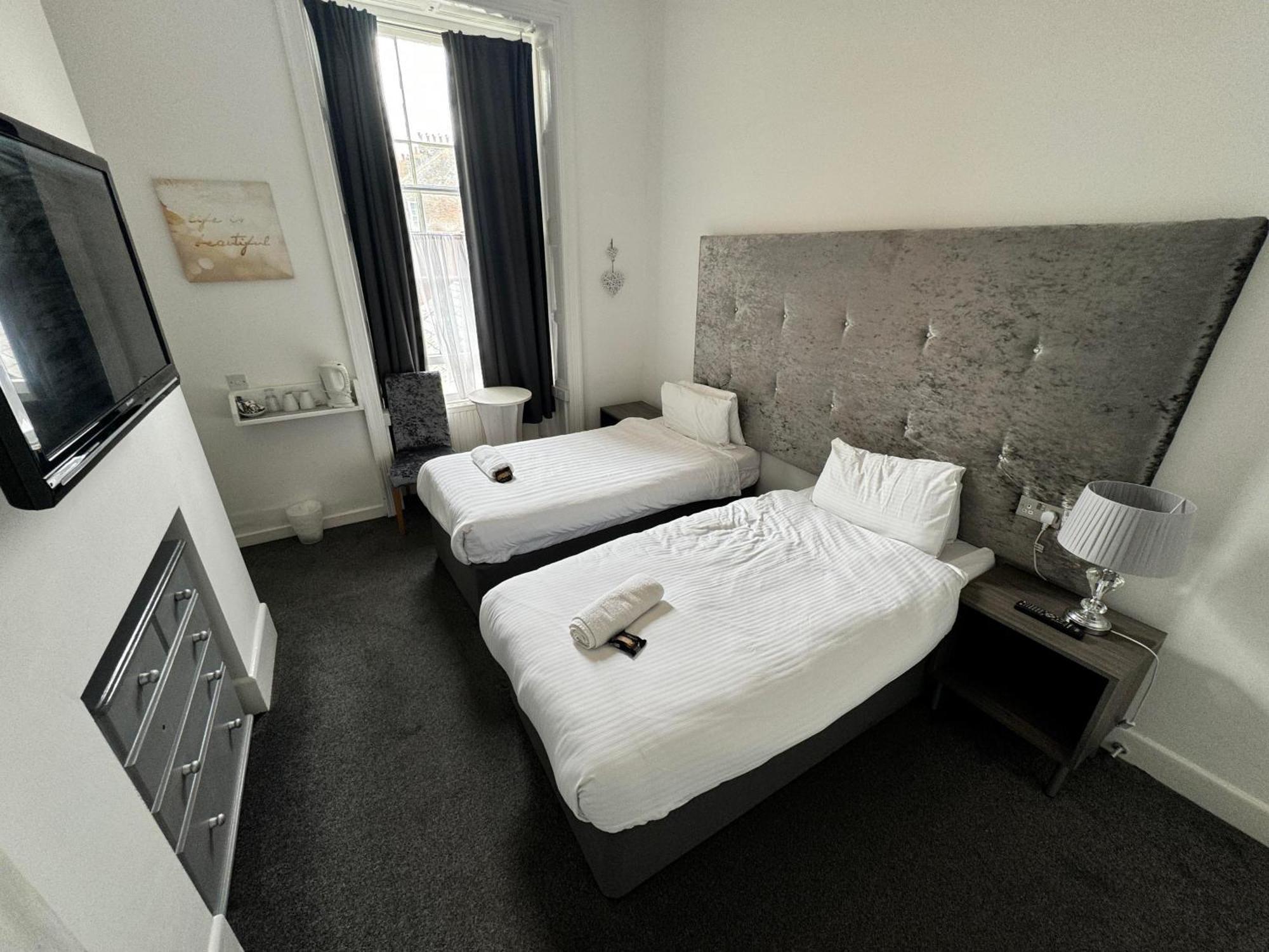 Hotel The Jubilee West- With Facilities & Smokehouse - Newly Refurbished Facilities Weymouth