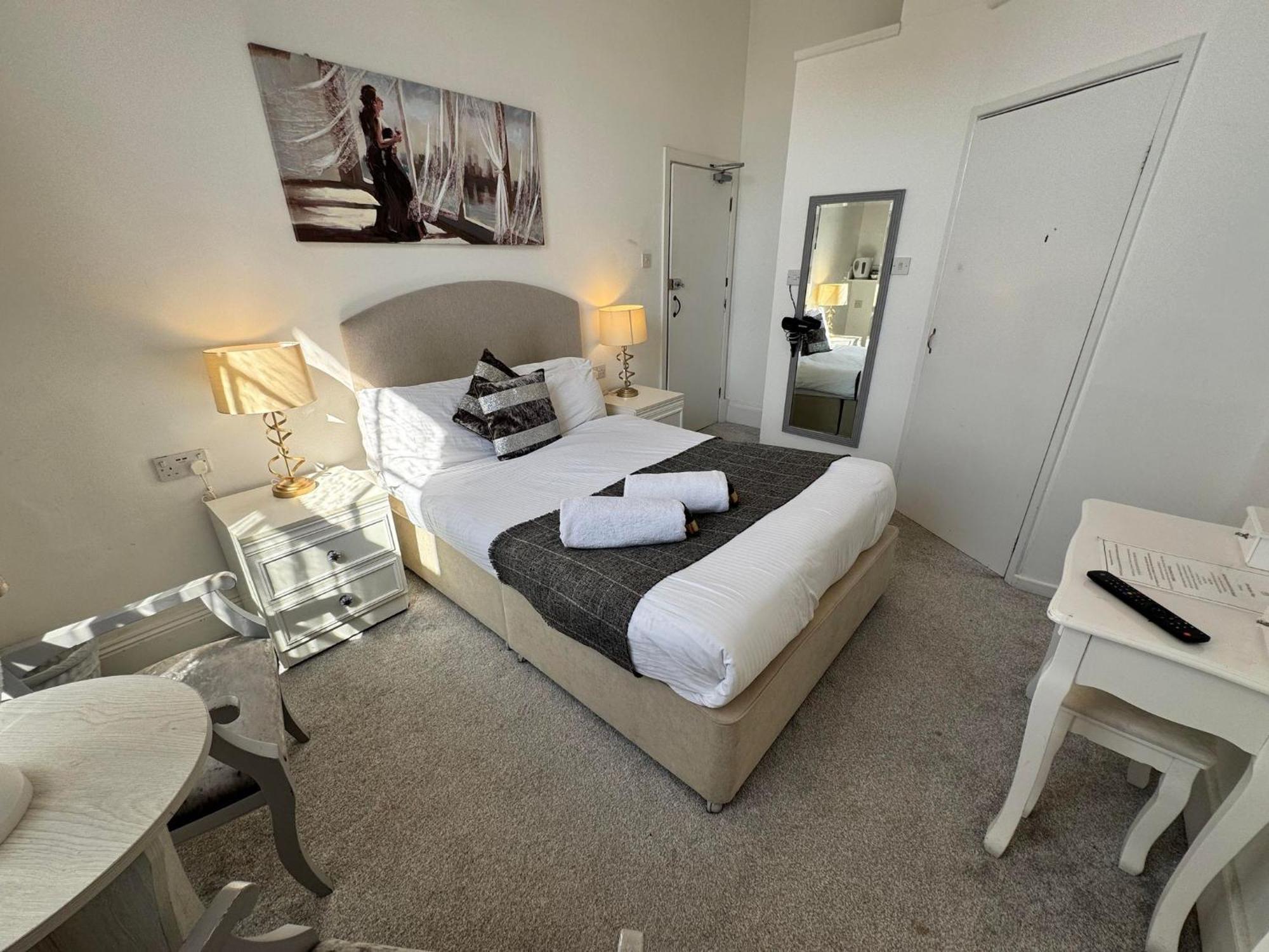 The Jubilee West- With Facilities & Smokehouse - Newly Refurbished Facilities Hotel Weymouth